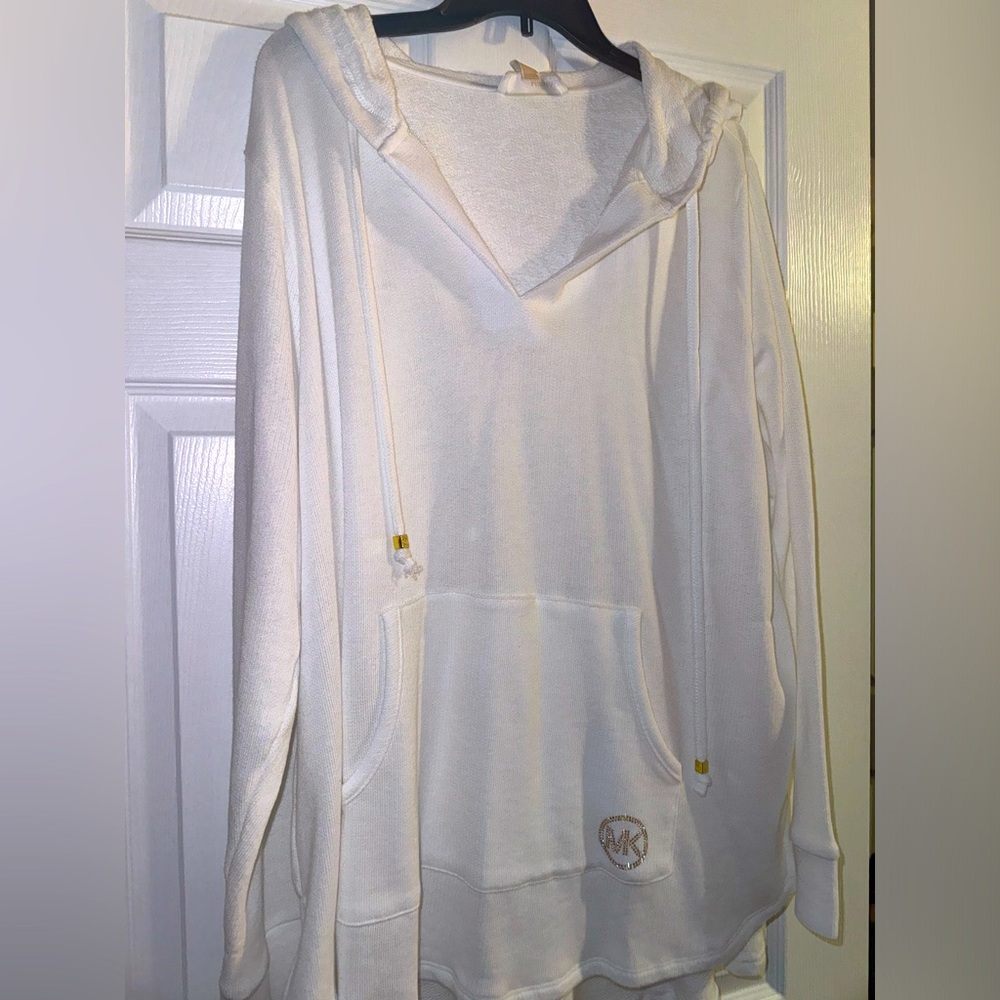 Michael kors sweater. Never worn 2x